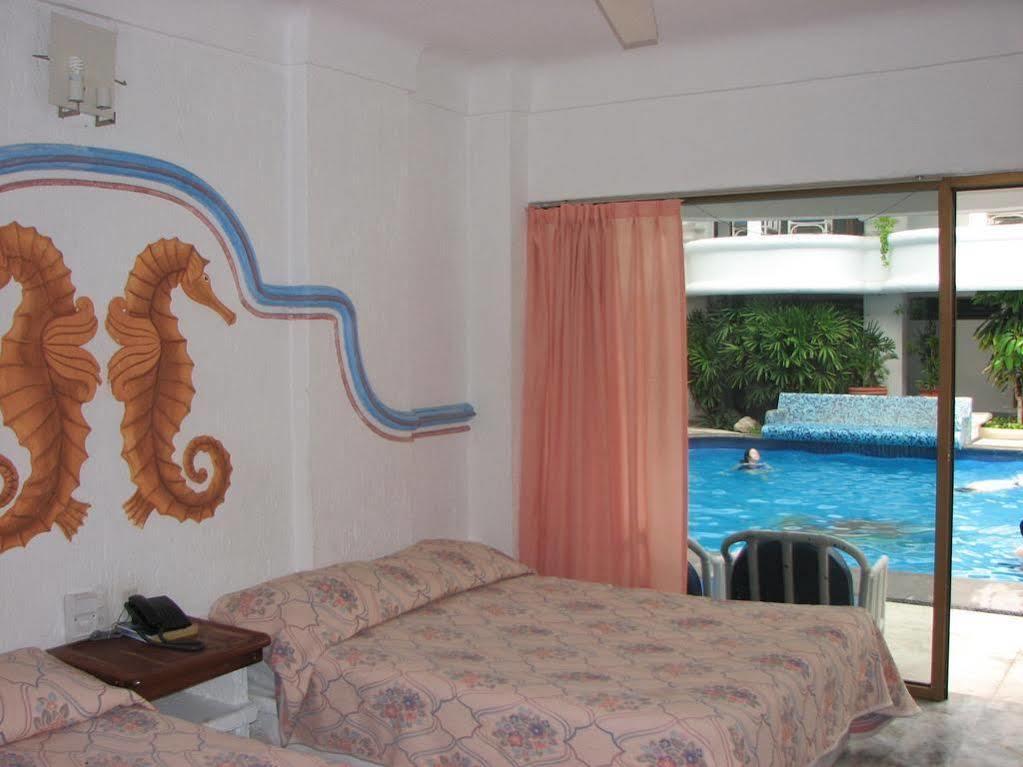 Hotel Y Suites Plaza Manzanillo Esterno foto