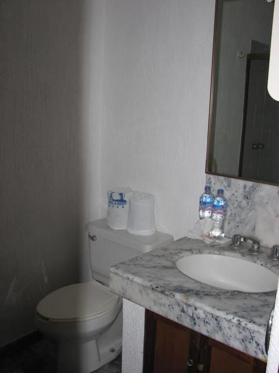 Hotel Y Suites Plaza Manzanillo Esterno foto